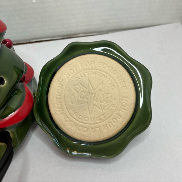 NIB Scentsy Christmas Tree Premium Wax Warmer Holiday Collection 2013 Retired - Picture 6 of 11